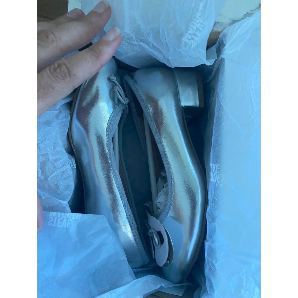 Steve Madden Kids JCHERISH Silver Metallic Ballet Flats Block Heel Size 2 - Picture 2 of 8
